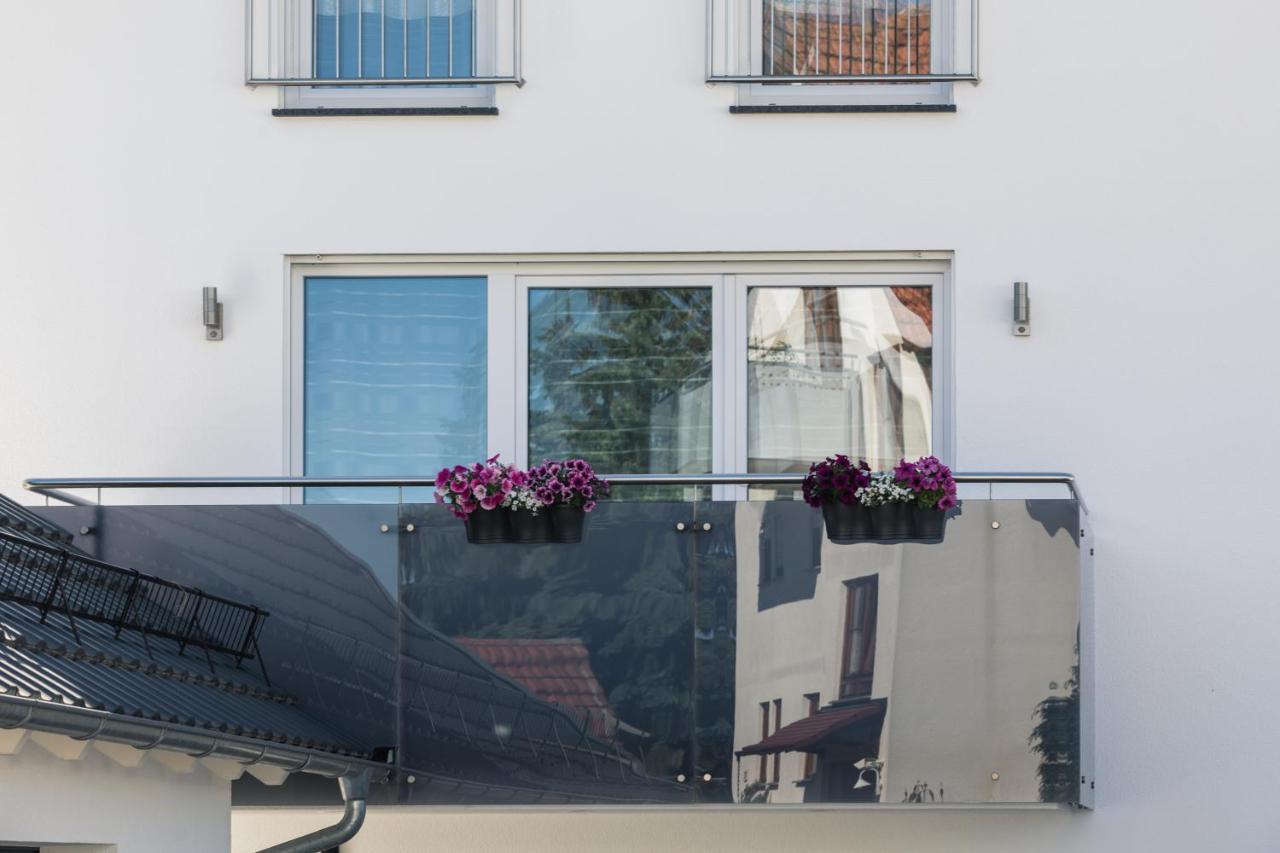 Ferienwohnung Am Zeppelin Hangar FDH Esterno foto