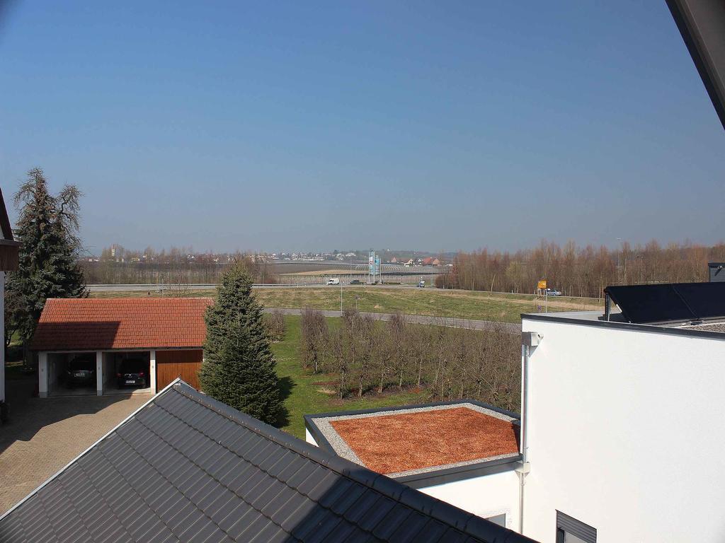Ferienwohnung Am Zeppelin Hangar FDH Esterno foto