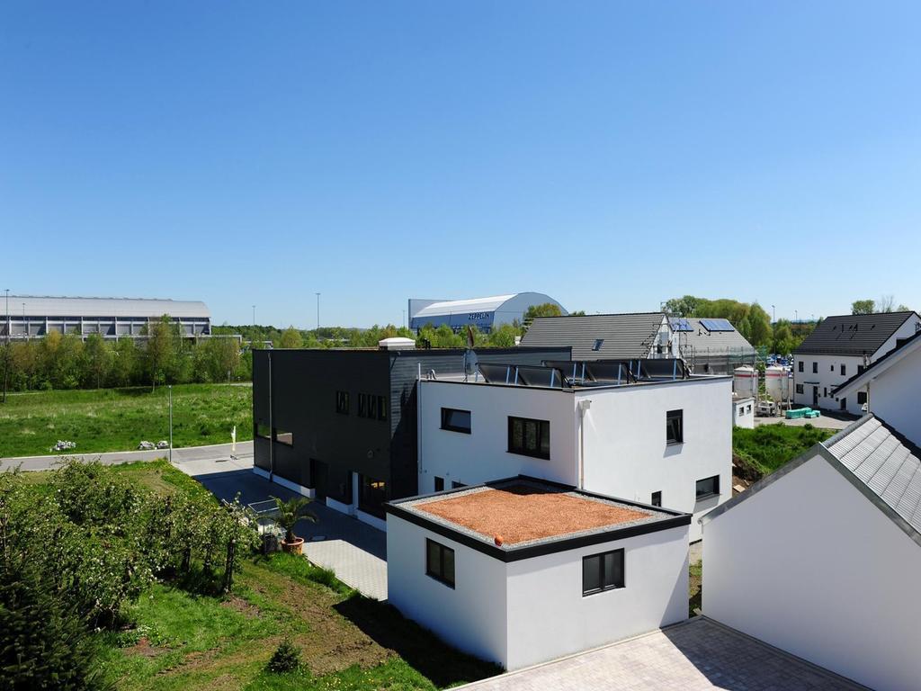Ferienwohnung Am Zeppelin Hangar FDH Esterno foto