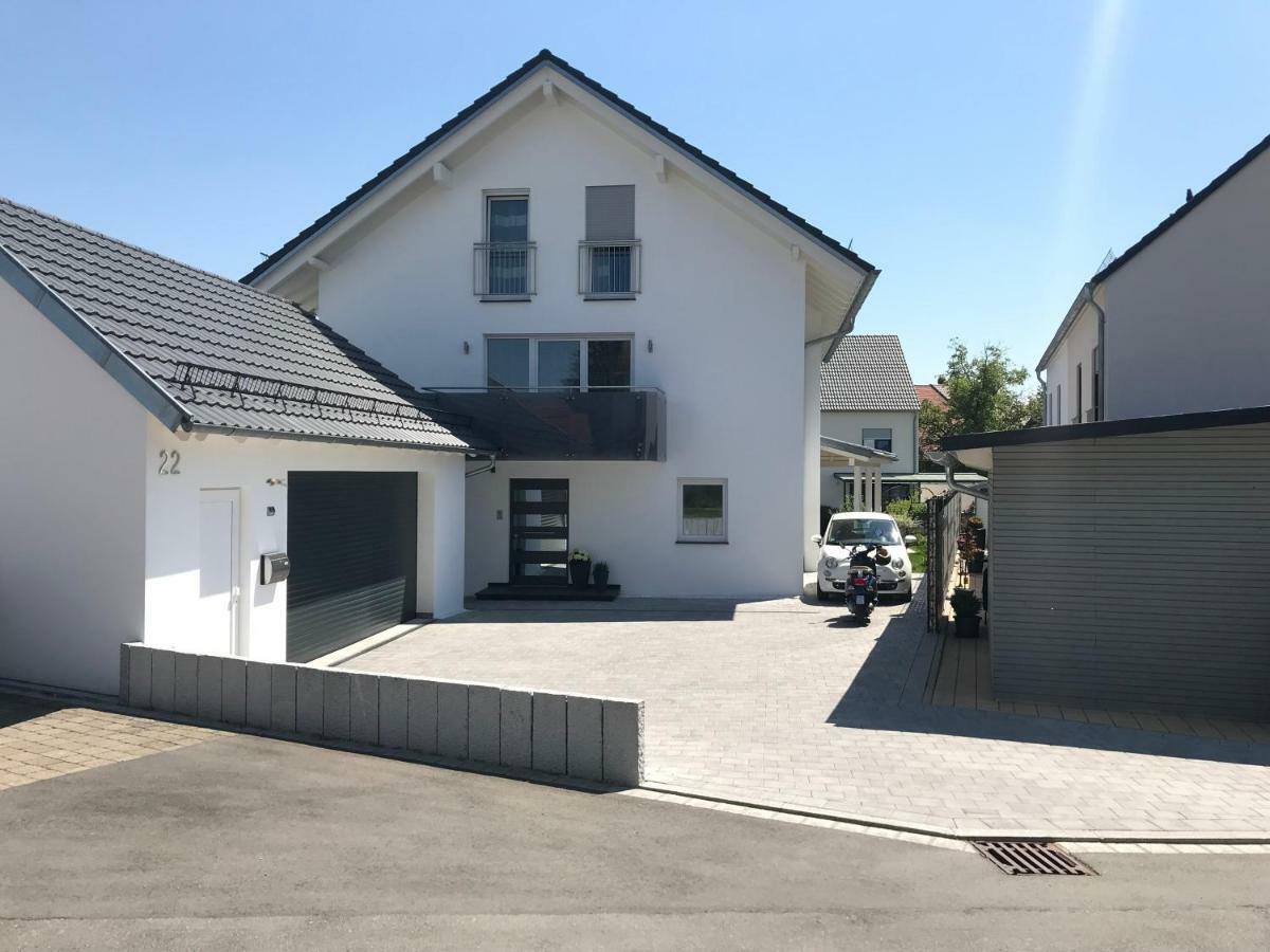 Ferienwohnung Am Zeppelin Hangar FDH Esterno foto